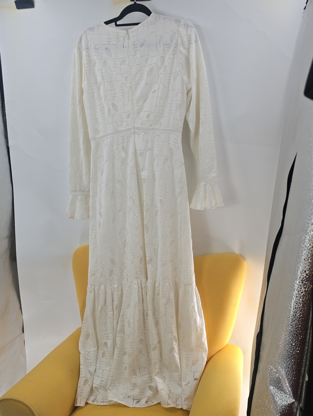 VEILED NEWYORK Elegant IVORY Lace Long-Sleeve Maxi Dress - Picture 7 of 7